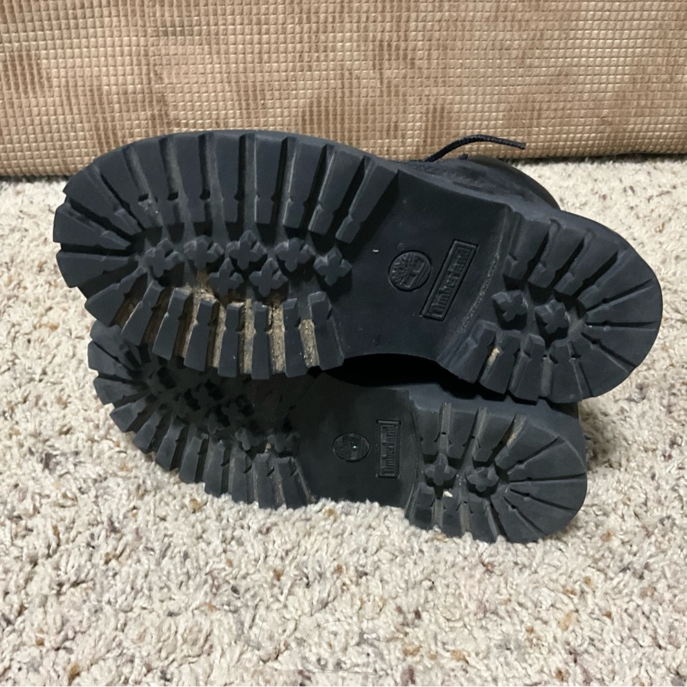 Timberland Kids Black Leather Boots - Picture 12 of 12